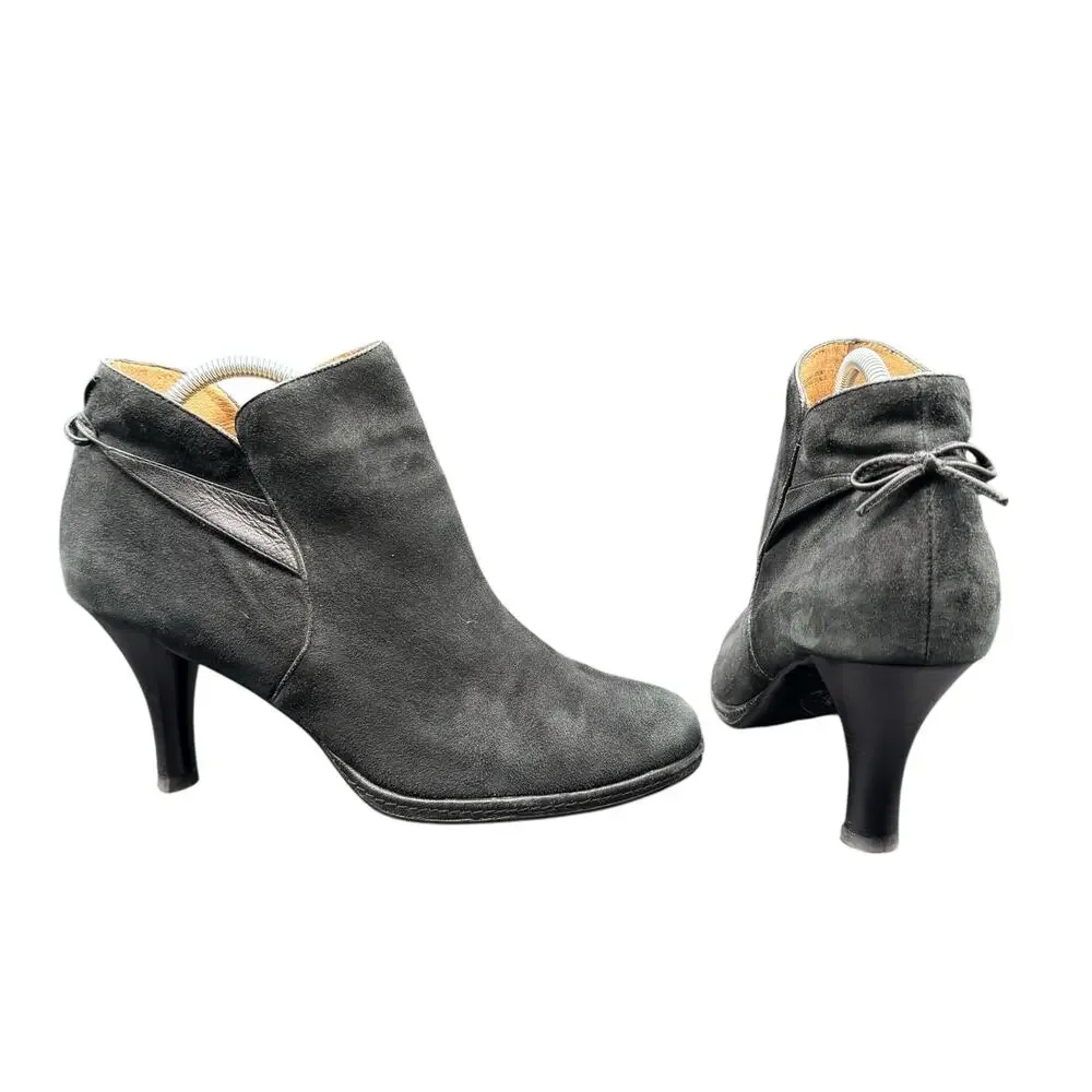Sofft Black Suede Ankle Booties 8.5 Heeled Boot Zip Leather Trim Bow Detail